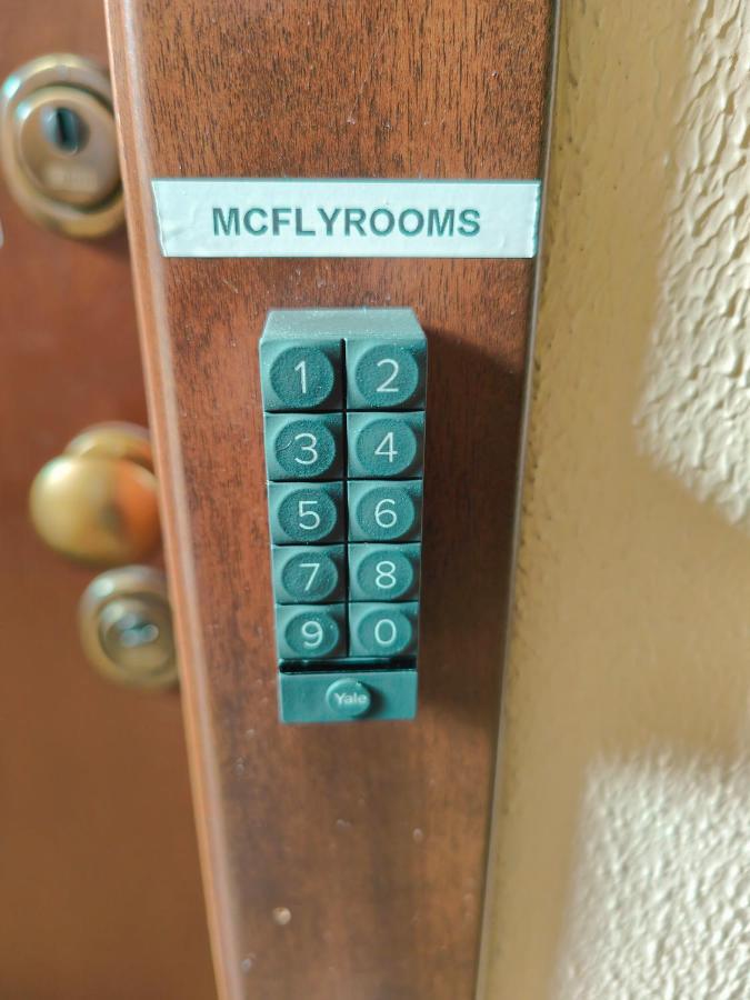 גאלארטה Mc Fly Rooms Malpensa Airport מראה חיצוני תמונה