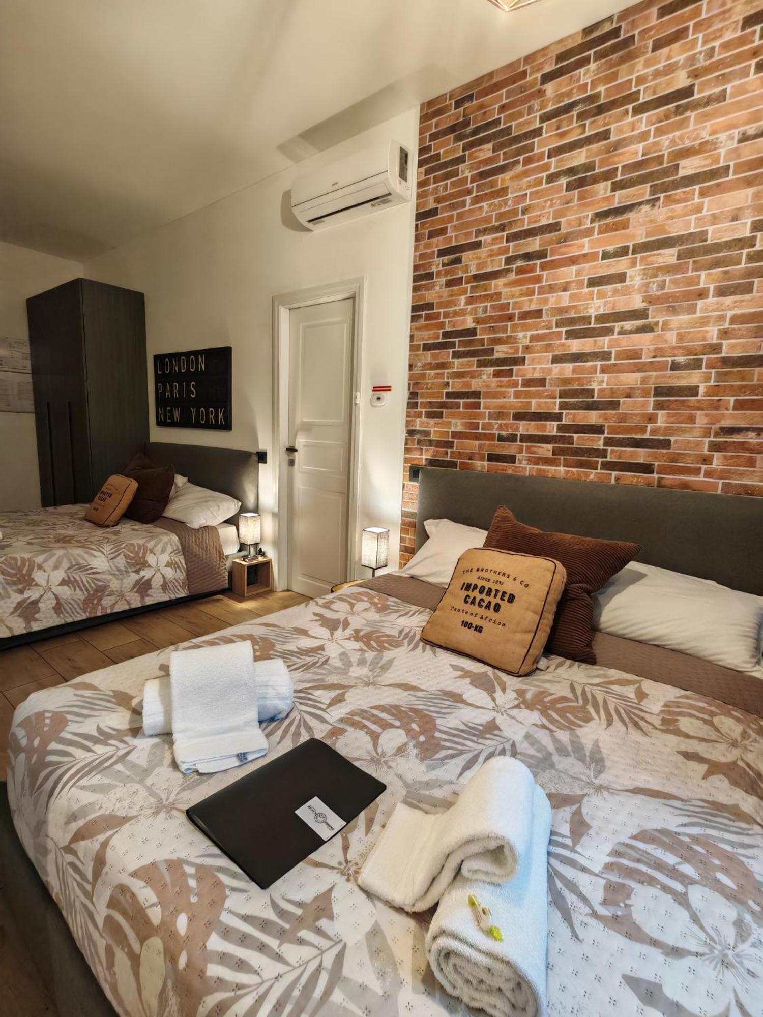 גאלארטה Mc Fly Rooms Malpensa Airport מראה חיצוני תמונה