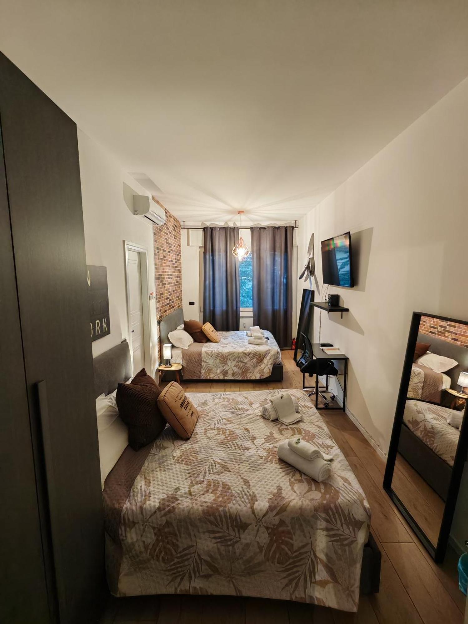 גאלארטה Mc Fly Rooms Malpensa Airport מראה חיצוני תמונה